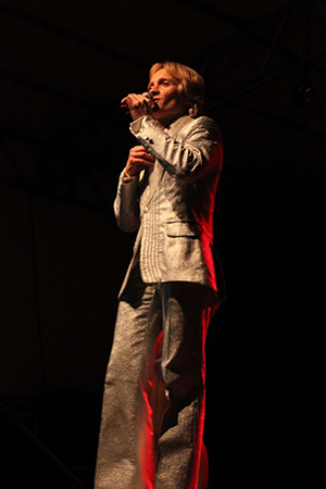 Claude François interprété par Bastien REMY l'un des meilleurs sosies de la star
